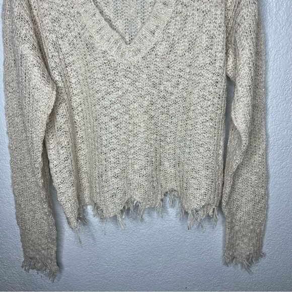 New! Very j Loose Knit V-Neckline Long Sleeve Raw Trim Beige Women Sweater Sz M - Picture 5 of 12